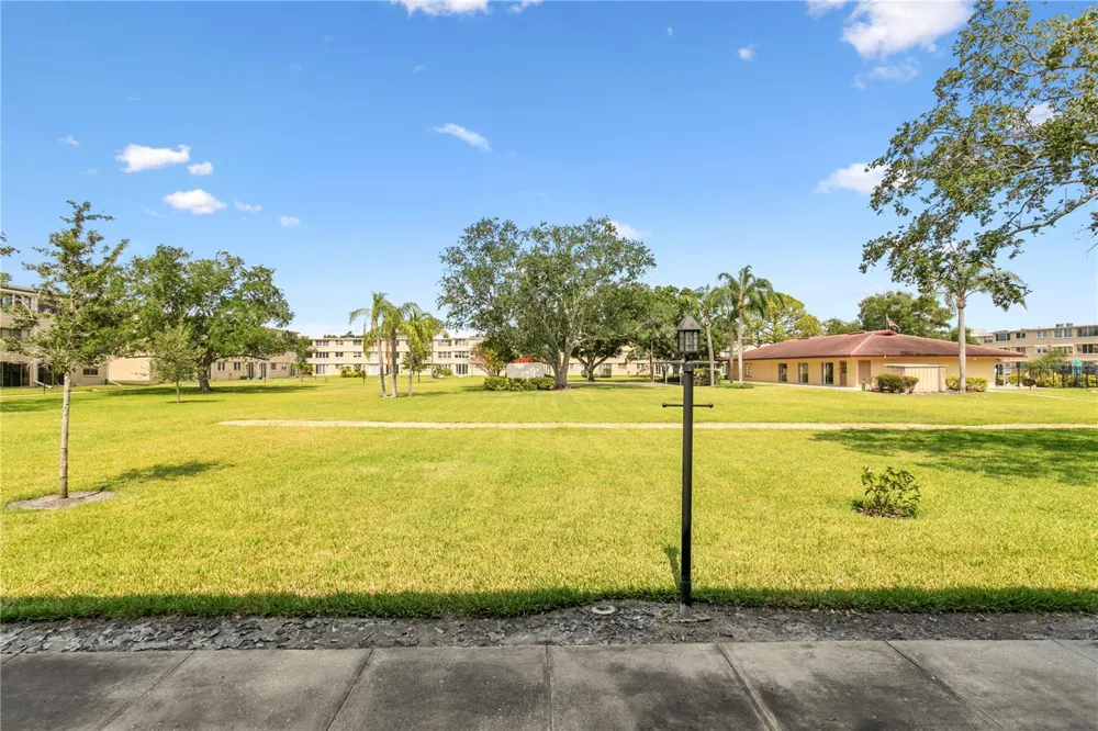4920 LOCUST STREET NE #115 St Petersburg, FL 33703