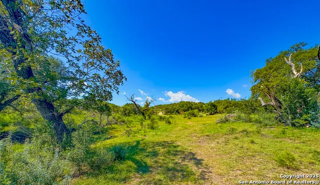 380 Holiday Rd. Comfort, TX 78013