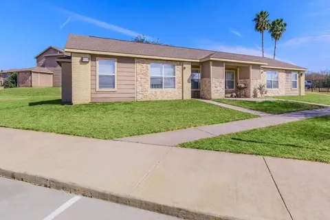 409 Riverhill Loop