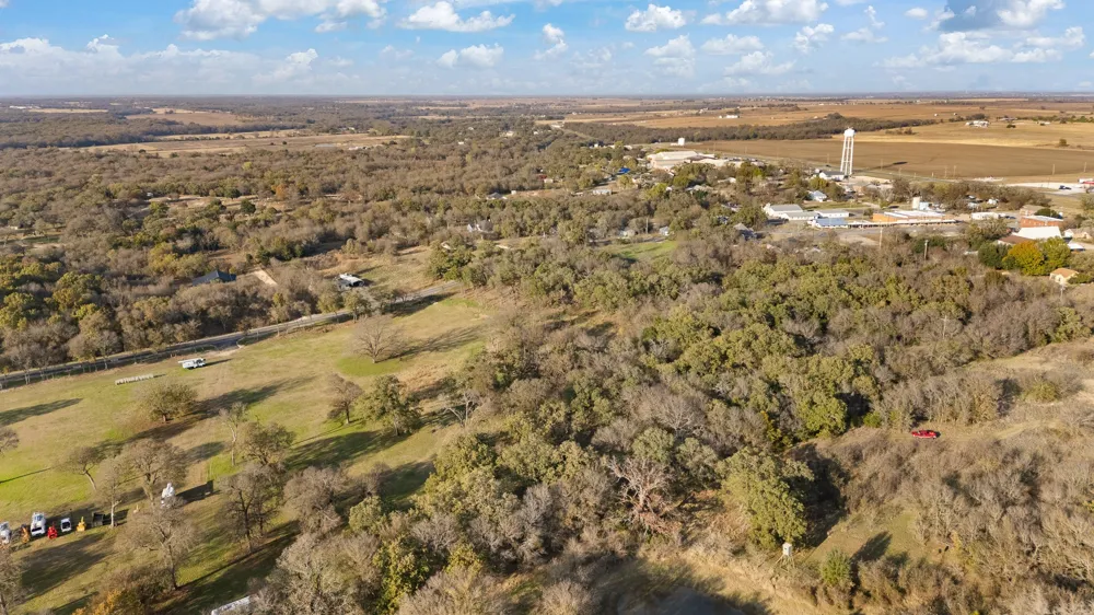 223 W Gaithings Covington, TX 76636