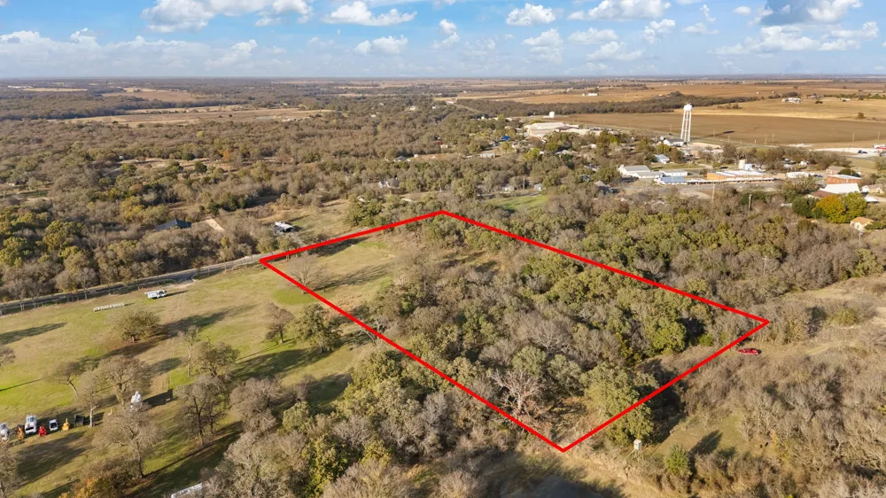 223 W Gaithings Covington, TX 76636