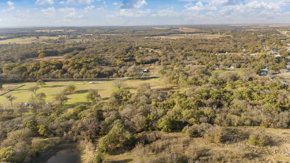 223 W Gaithings Covington, TX 76636
