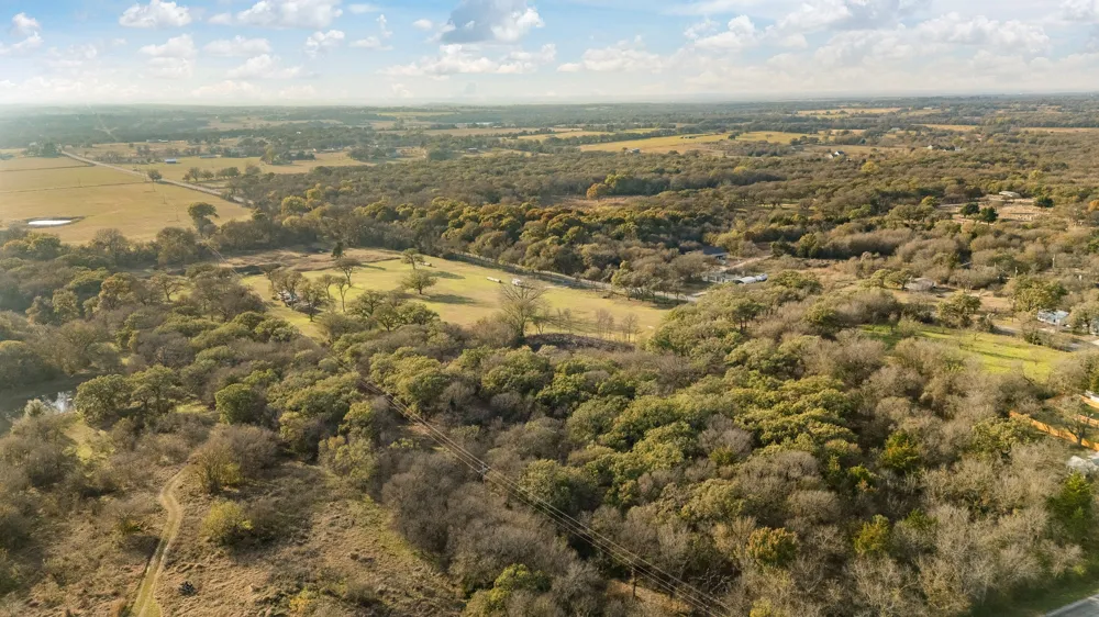 223 W Gaithings Covington, TX 76636