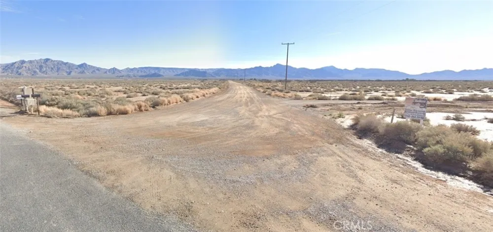 57227121 Kingston Road Baker, CA 89019