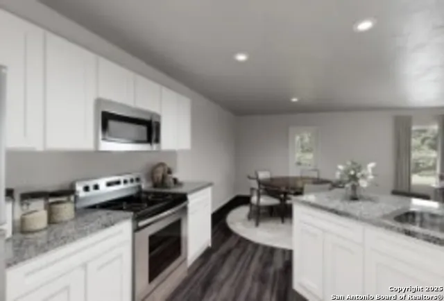 705 Mariposa Lane Kenedy, TX 78119