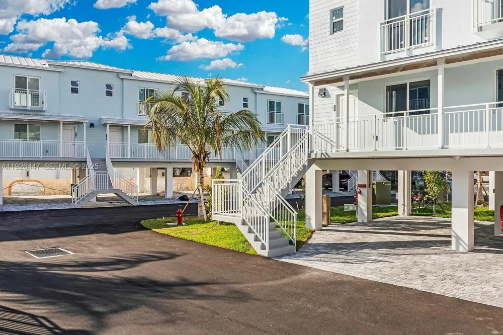 10877 Overseas Hwy #37 Marathon, FL 33050
