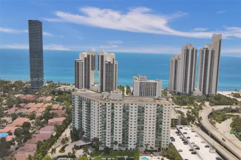 19370 Collins Ave #1504