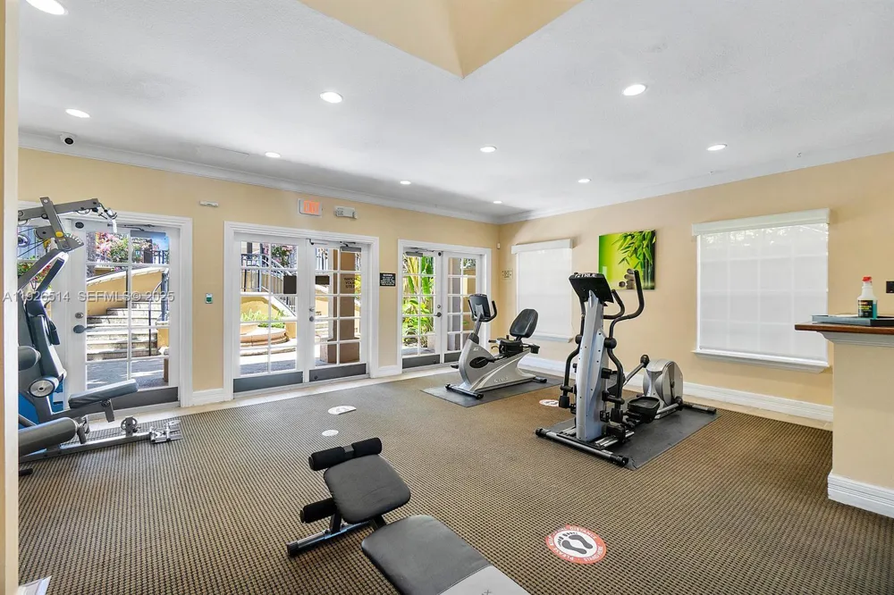 2871 NE 185th St #205 Aventura, FL 33180