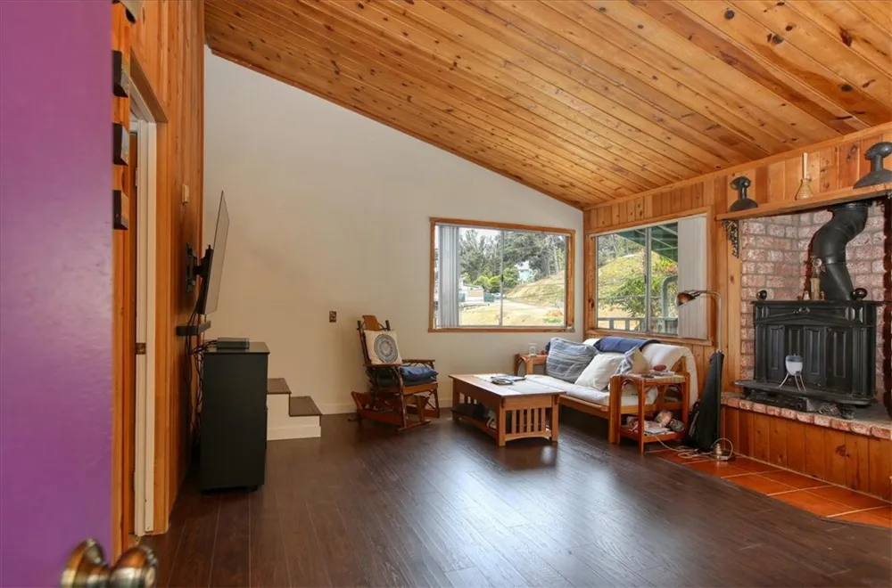 910 Sheffield Street Cambria, CA 93428