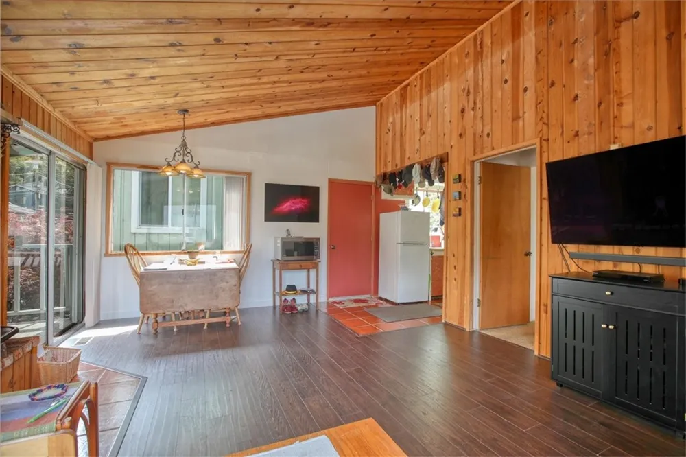 910 Sheffield Street Cambria, CA 93428