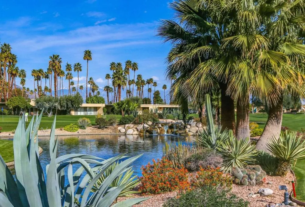 320 Desert Lakes Drive Palm Springs, CA 92264