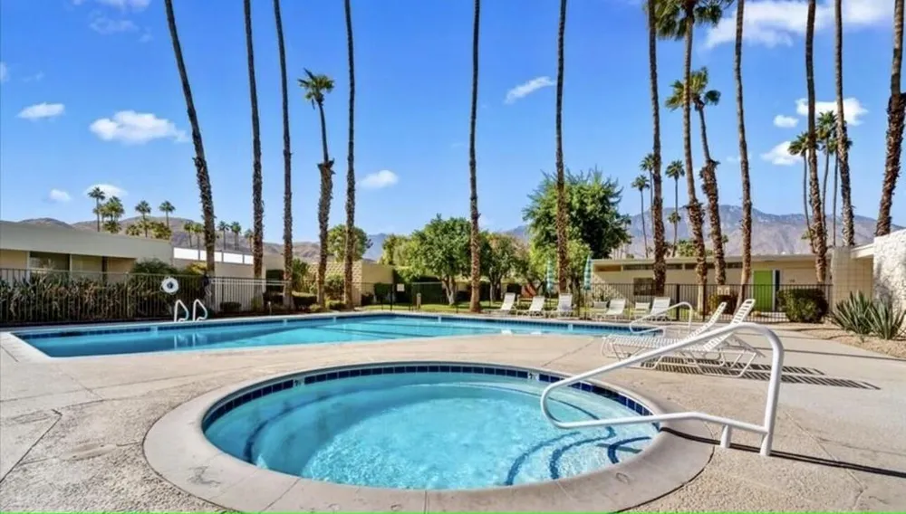 320 Desert Lakes Drive Palm Springs, CA 92264