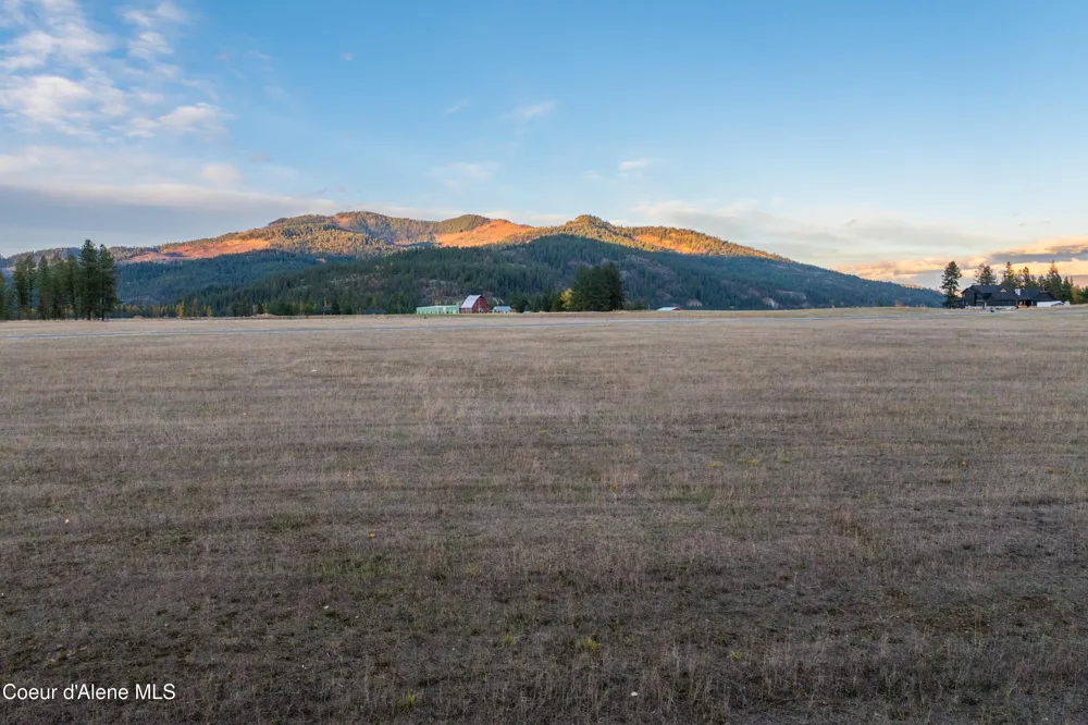 8 Fortune Way Priest River, ID 83856