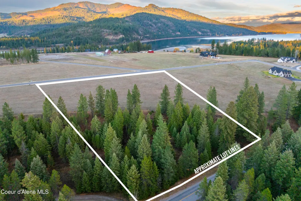 8 Fortune Way Priest River, ID 83856