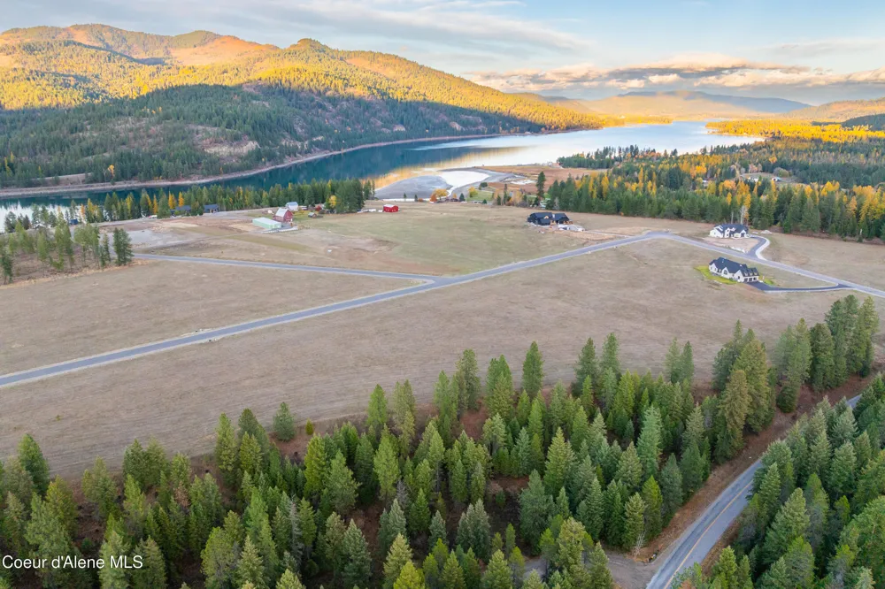 8 Fortune Way Priest River, ID 83856