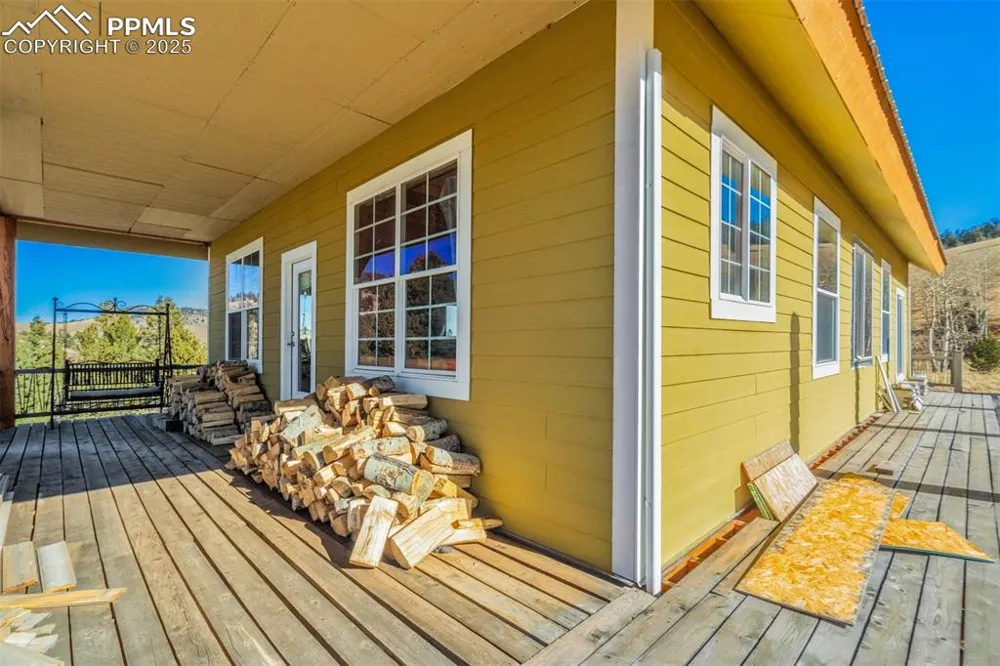 1440 Range Road Guffey, CO 80820