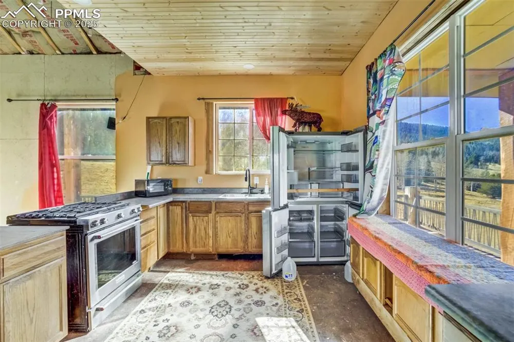 1440 Range Road Guffey, CO 80820