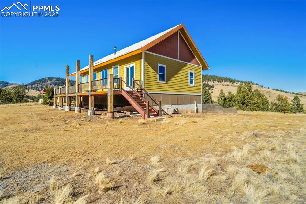 1440 Range Road Guffey, CO 80820