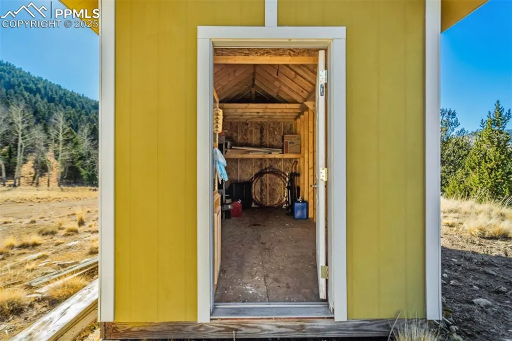 1440 Range Road Guffey, CO 80820