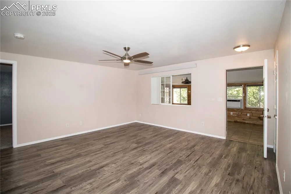 560 Oak Creek Avenue Rockvale, CO 81244
