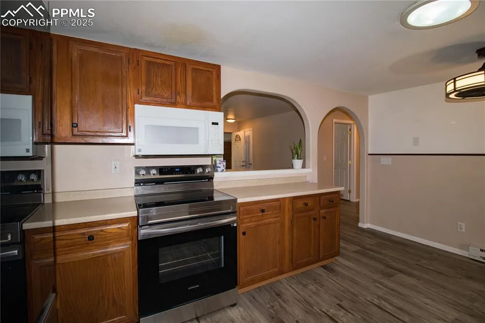 560 Oak Creek Avenue Rockvale, CO 81244