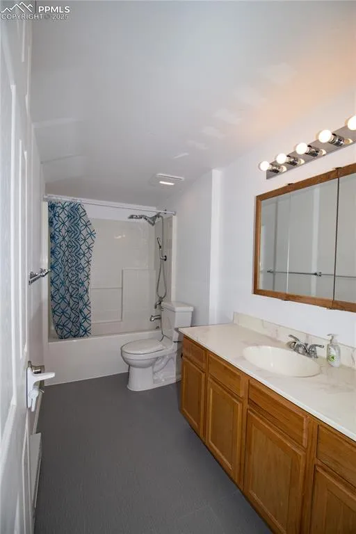 560 Oak Creek Avenue Rockvale, CO 81244