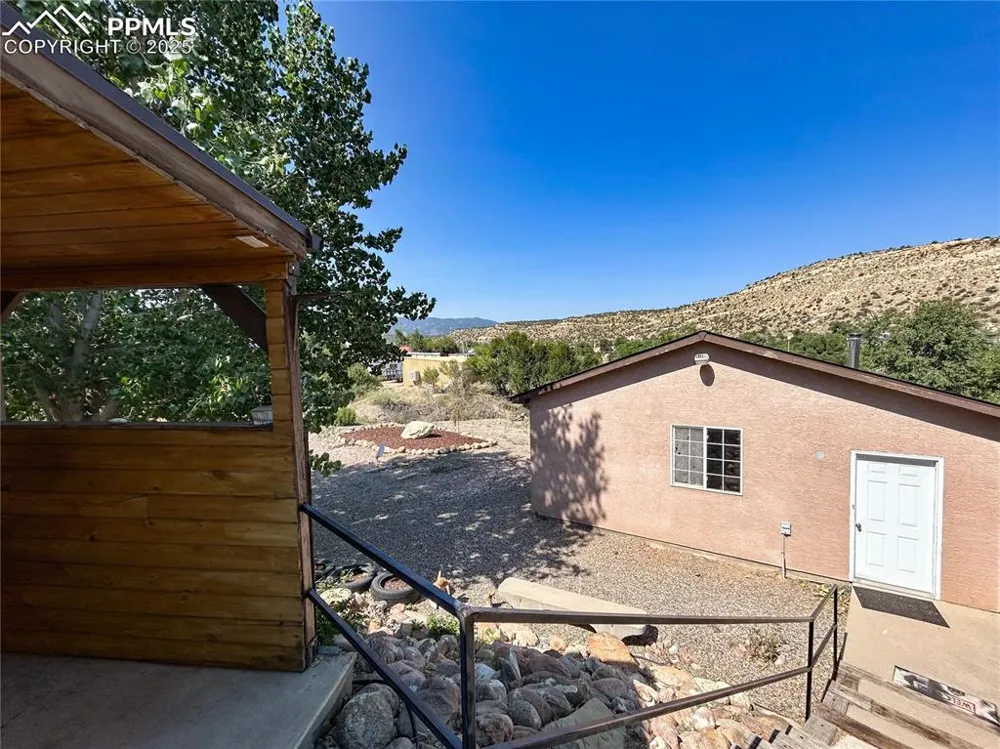 560 Oak Creek Avenue Rockvale, CO 81244