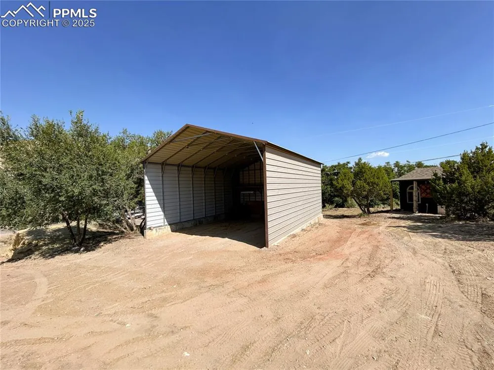 560 Oak Creek Avenue Rockvale, CO 81244