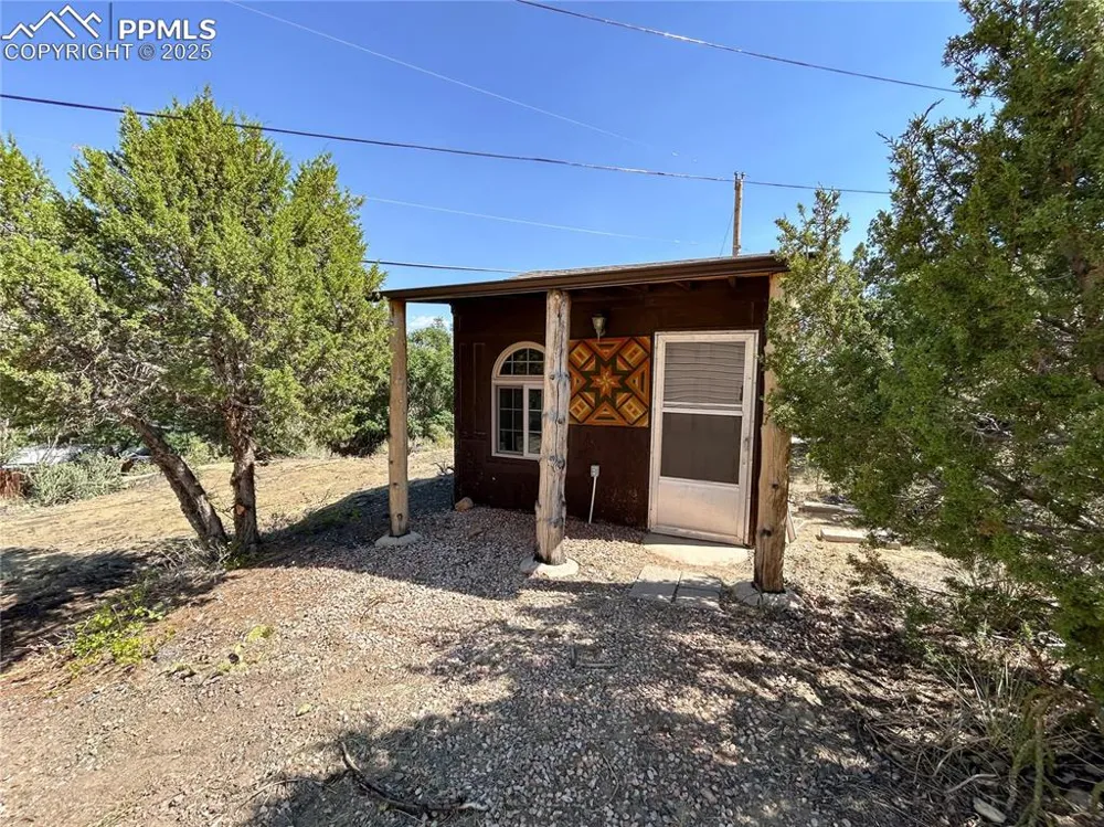 560 Oak Creek Avenue Rockvale, CO 81244