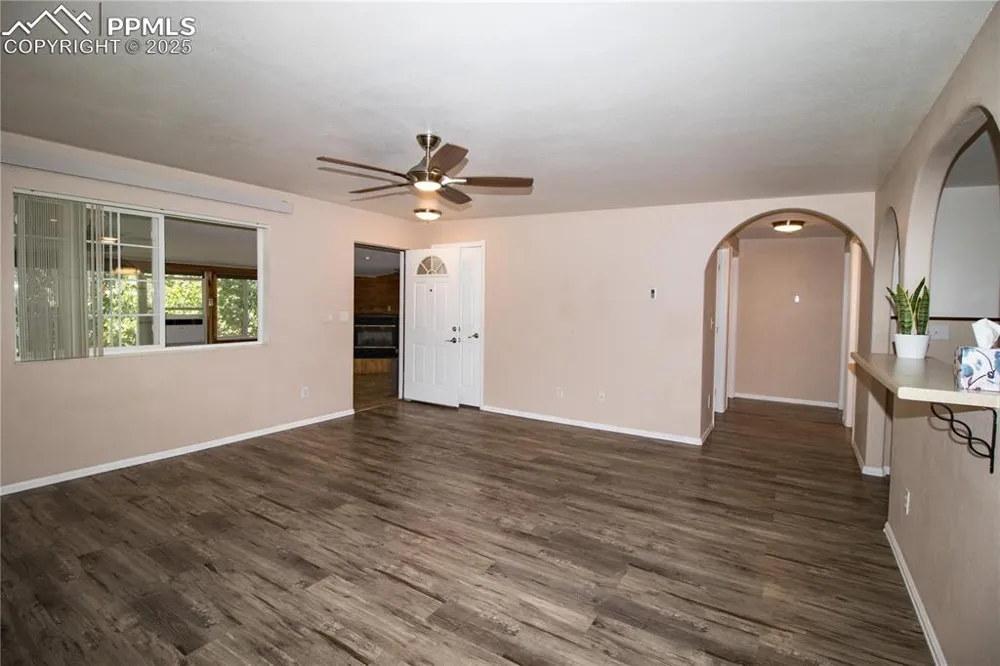 560 Oak Creek Avenue Rockvale, CO 81244