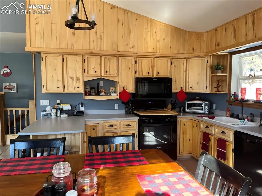 1234 Edelweiss Drive Westcliffe, CO 81252