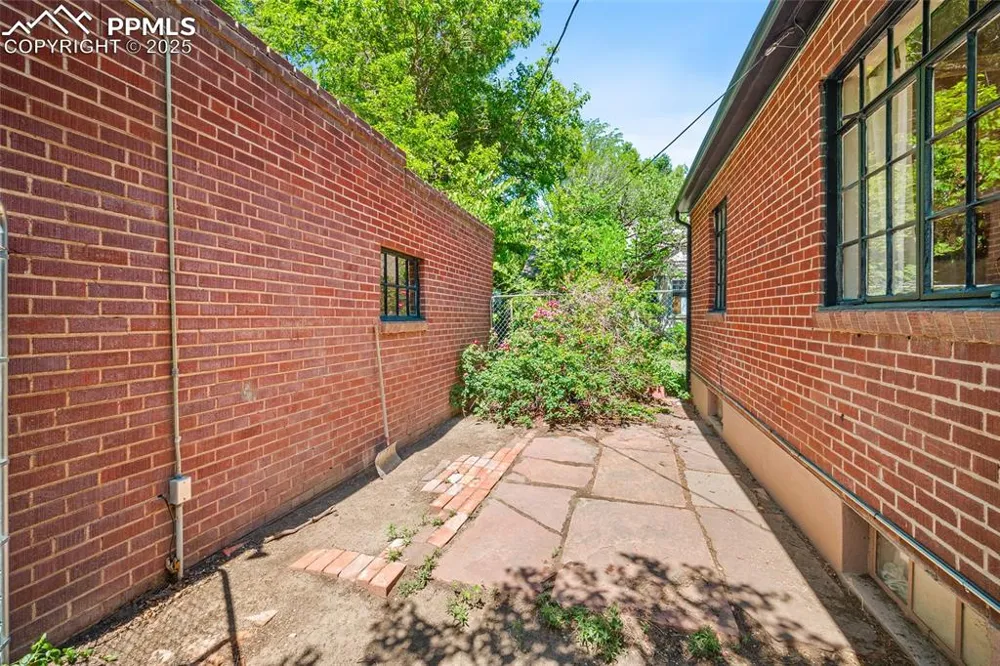 631 Colorado Avenue Pueblo, CO 81004