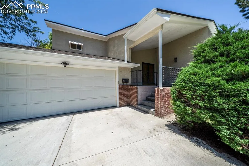56 Sierra Drive La Junta, CO 81050