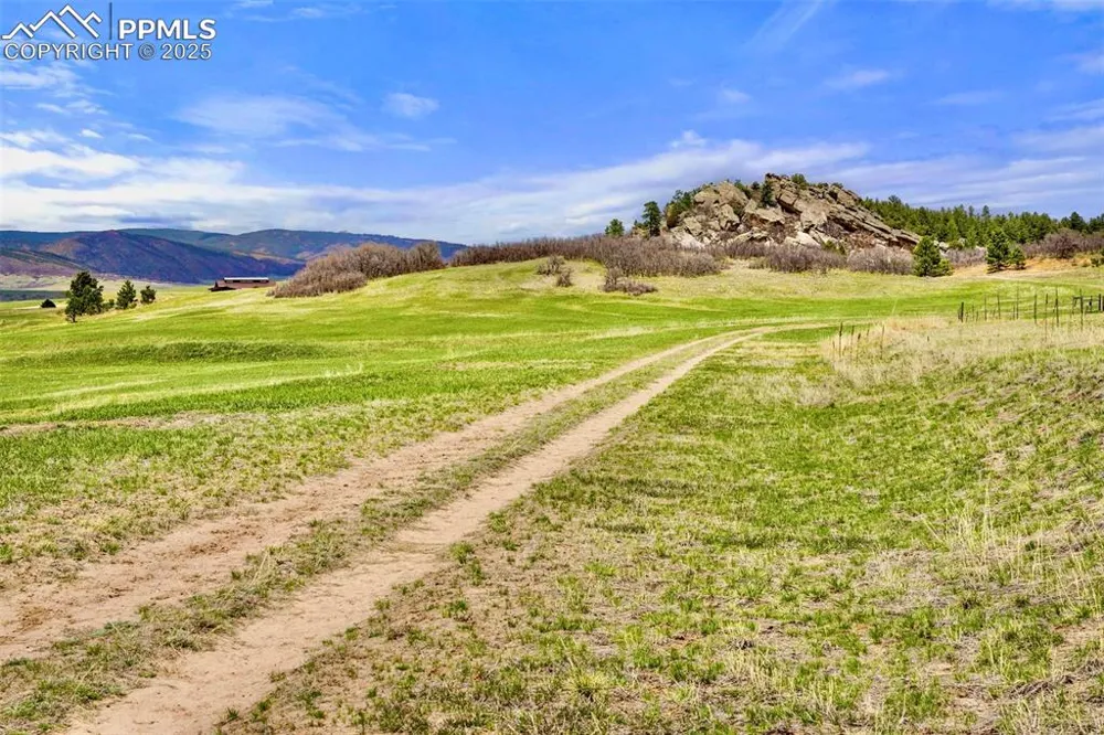 2801 Verbena Drive Larkspur, CO 80118