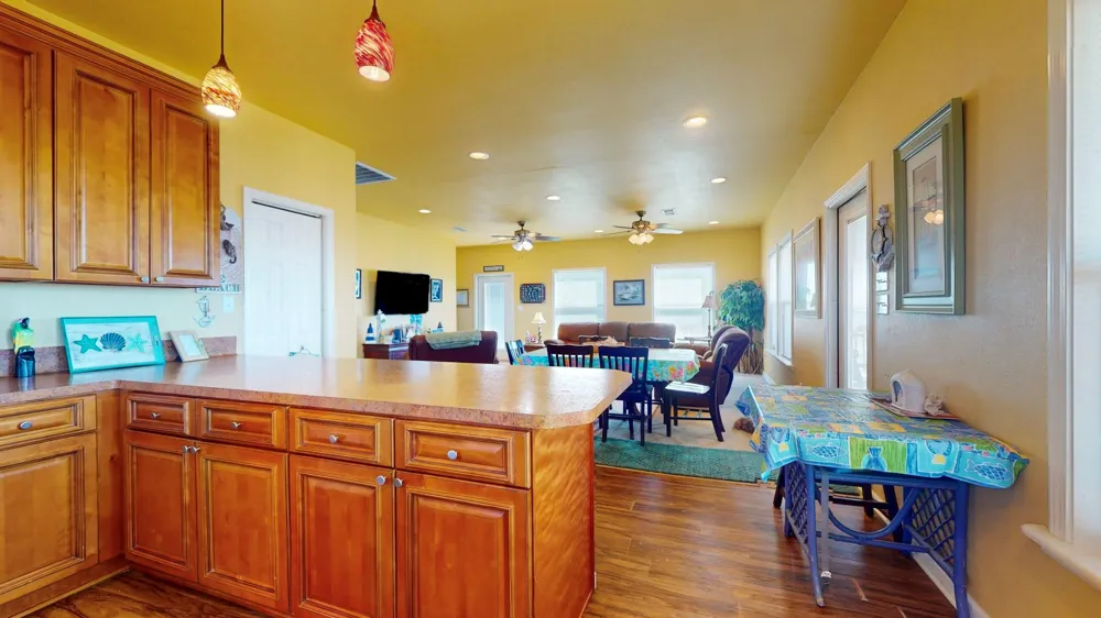 982 Kirks Drive Gilchrist, TX 77617