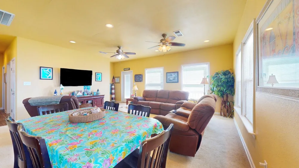 982 Kirks Drive Gilchrist, TX 77617