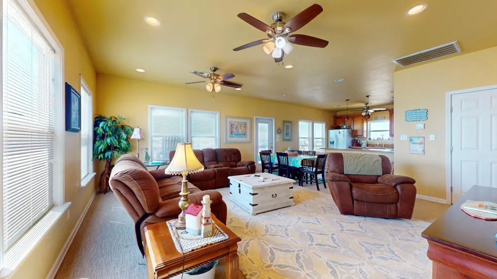 982 Kirks Drive Gilchrist, TX 77617