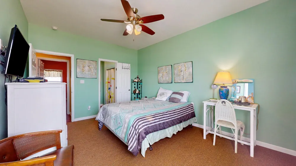 982 Kirks Drive Gilchrist, TX 77617