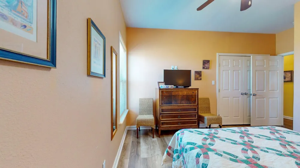 982 Kirks Drive Gilchrist, TX 77617