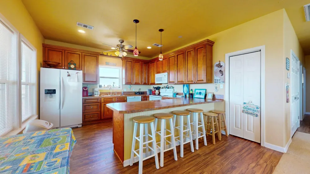 982 Kirks Drive Gilchrist, TX 77617
