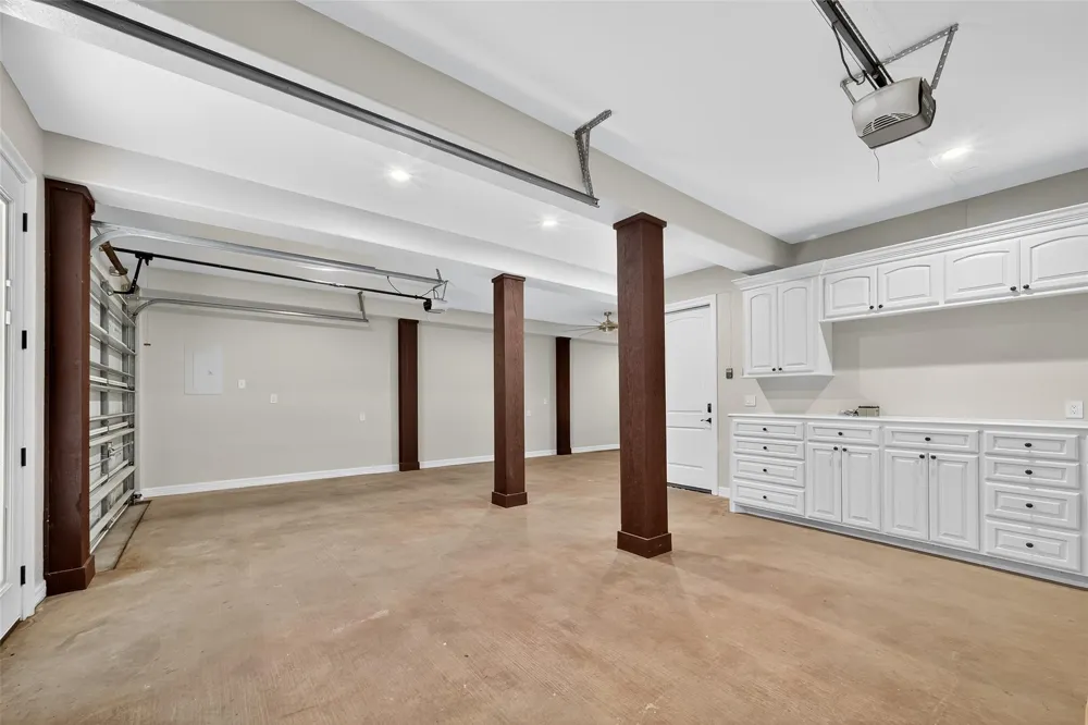 225 S Front Street Freeport, TX 77541