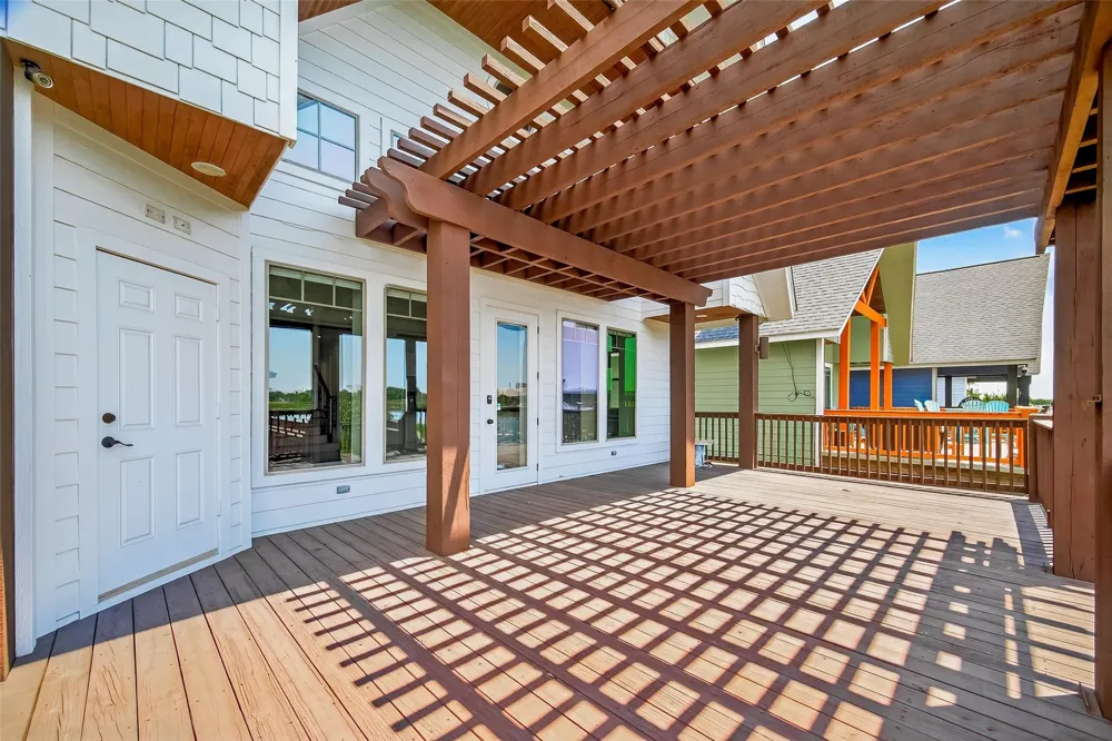 225 S Front Street Freeport, TX 77541