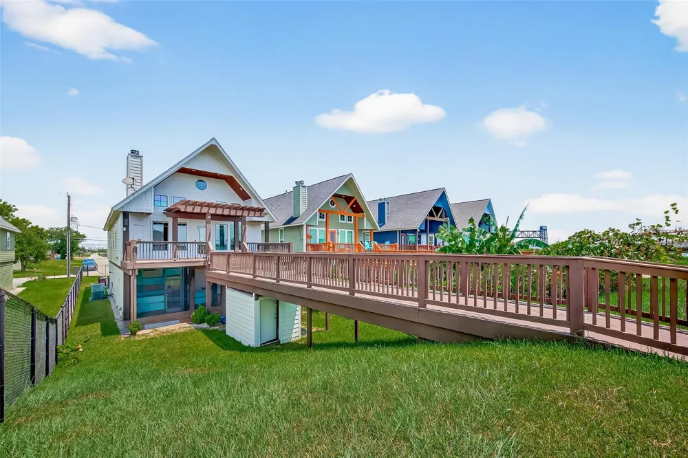 225 S Front Street Freeport, TX 77541