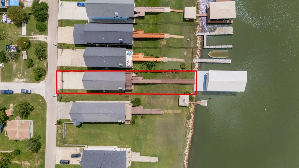225 S Front Street Freeport, TX 77541