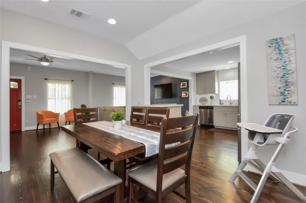 5705 Cochran Street Houston, TX 77009
