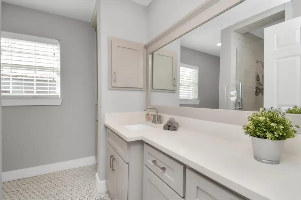 5705 Cochran Street Houston, TX 77009