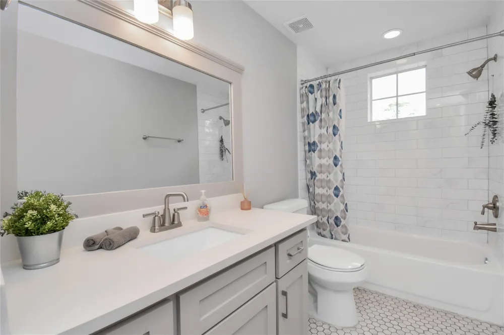 5705 Cochran Street Houston, TX 77009