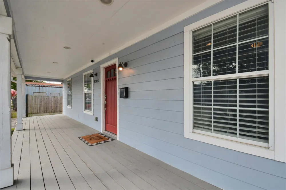 5705 Cochran Street Houston, TX 77009