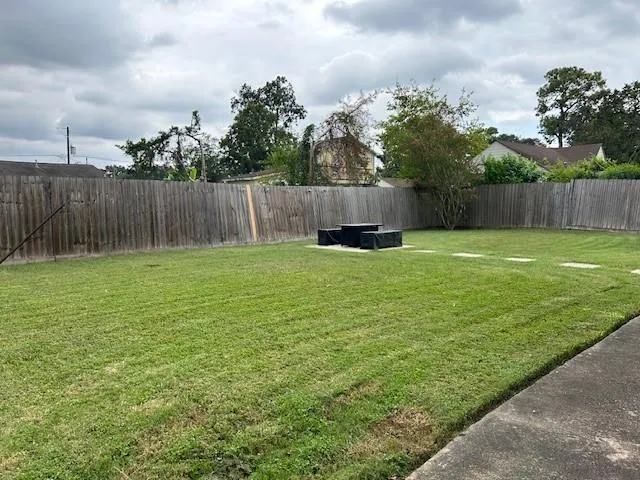 5705 Cochran Street Houston, TX 77009