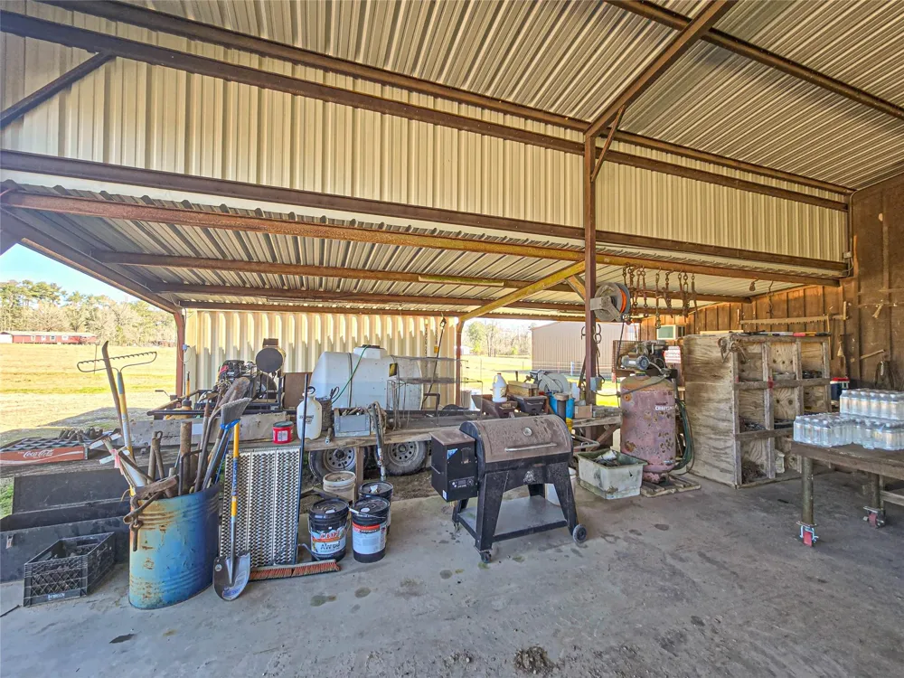 684 Hooks Road Corrigan, TX 75939